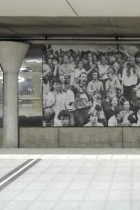 U-Bahn-Station Bockenheimer Strae mit Fotos von Barbara Klemm, Zustand 2019 