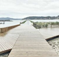 Gewinner in der Kategorie Seafronts: Strandpromenade in Porto do Son (Spanien) von CreuseCarrasco (A Corua) und RVR Arquitectos (Santiago de Compostela)